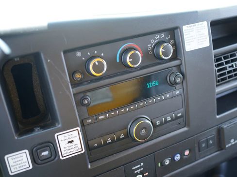 Used 2021 GMC Savana 3500 Extended w/ Power Convenience Package RWD image 29