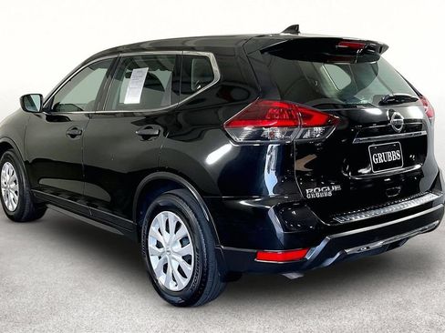 Used 2018 Nissan Rogue S FWD image 15