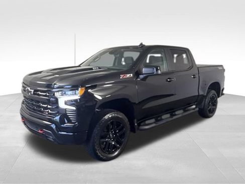Used 2023 Chevrolet Silverado 1500 LT Trail Boss w/ Convenience Package II AWD/4WD image 4