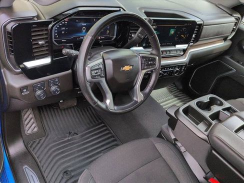 Used 2025 Chevrolet Silverado 1500 LT w/ Safety Package AWD/4WD image 13