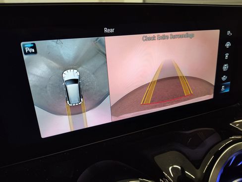 Used 2022 Mercedes-Benz GLB 250 4MATIC image 24