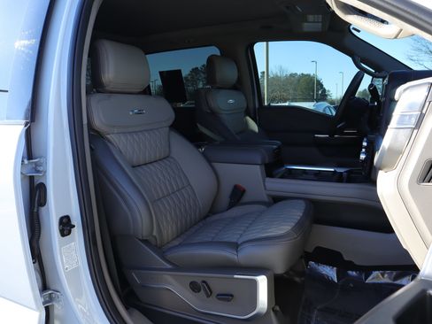 Used 2026 Ford F250 Platinum w/ Platinum Plus Package image 26