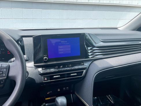 Used 2025 Toyota Camry LE FWD image 35
