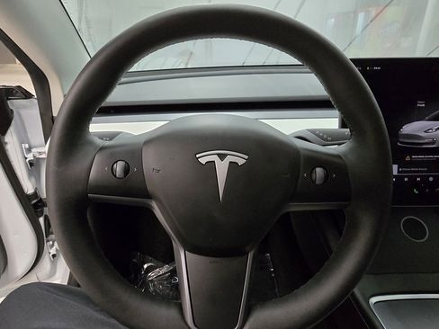 Used 2023 Tesla Model 3 Performance image 16