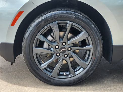 Used 2022 Chevrolet Equinox RS FWD image 10