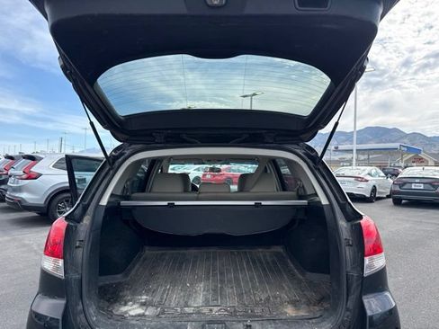Used 2011 Subaru Outback 2.5i Premium AWD/4WD image 22