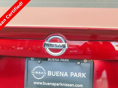 Certified 2022 Nissan Sentra SR w/ SR Premium Package image 10