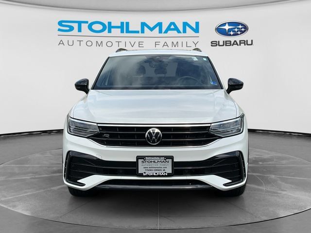 Certified 2023 Volkswagen Tiguan SE R-Line AWD/4WD image 2
