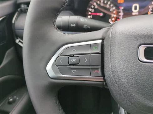 New 2026 Jeep Compass Latitude image 24