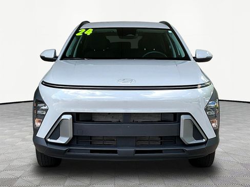 Used 2024 Hyundai Kona SEL AWD/4WD image 2