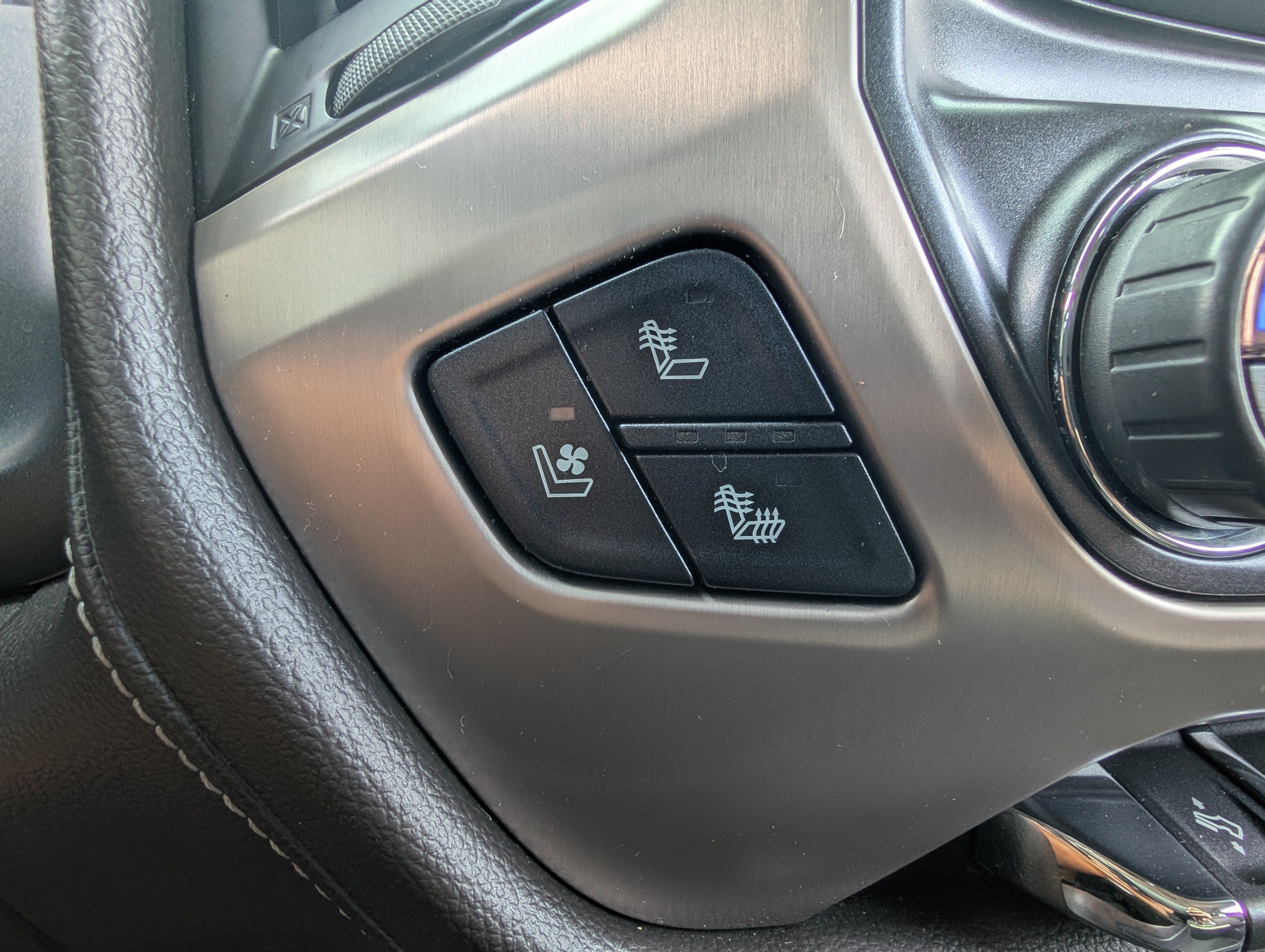 Used 2018 GMC Sierra 1500 Denali AWD/4WD image 33