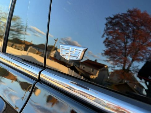 Used 2023 Cadillac Escalade ESV Premium Luxury image 62