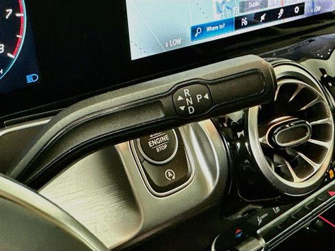 Certified 2022 Mercedes-Benz GLB 250 4MATIC image 21