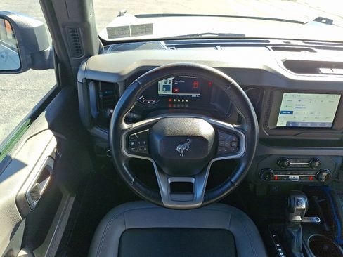 Used 2022 Ford Bronco Black Diamond image 11