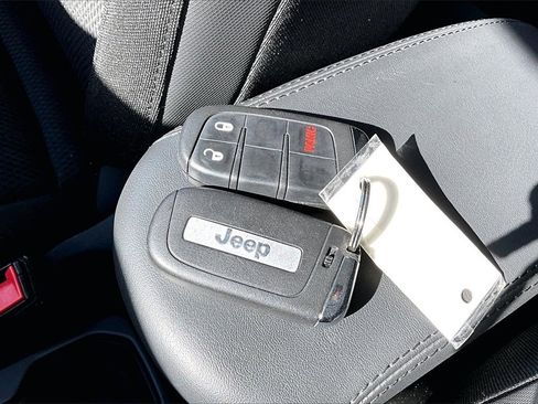 Used 2020 Jeep Renegade Altitude image 12