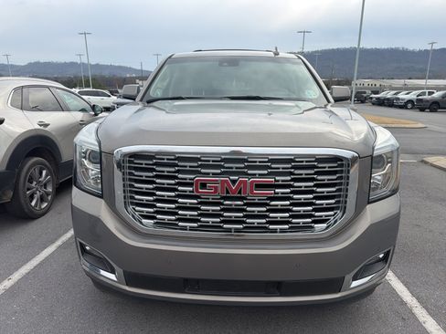 Used 2019 GMC Yukon XL Denali w/ Denali Ultimate Package image 6