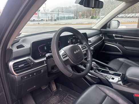 Used 2024 Kia Telluride S w/ S Sunroof Package image 13