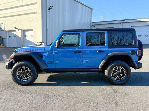 Used 2024 Jeep Wrangler Unlimited Rubicon image 4