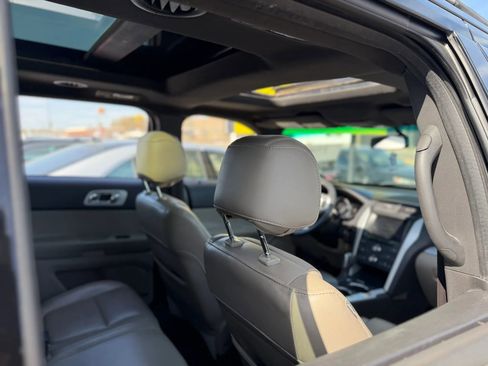 Used 2013 Ford Explorer XLT image 31