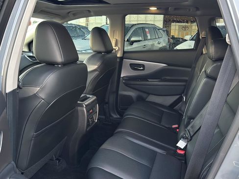 Used 2024 Nissan Murano SL image 9