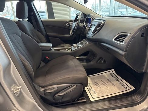 Used 2015 Chrysler 200 Limited w/ Convenience Group image 23