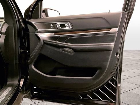 Used 2019 Ford Explorer Limited AWD/4WD image 24