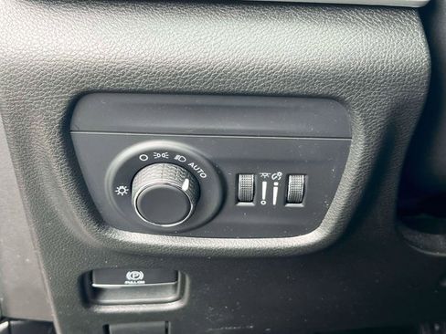 Certified 2022 Jeep Grand Cherokee Altitude AWD/4WD image 20