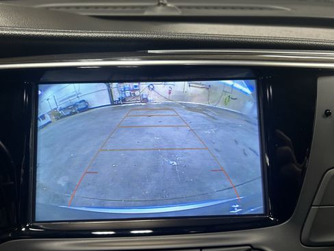 Certified 2019 Buick Envision Essence AWD/4WD image 16