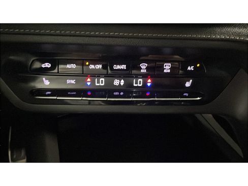 Used 2023 Buick Envision Essence w/ Technology Package I AWD/4WD image 14