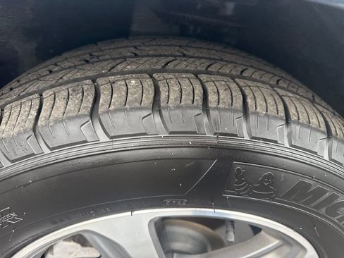 Used 2024 Ford Edge SEL w/ Convenience Package image 23