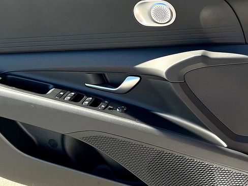 New 2026 Hyundai Elantra SE w/ Cargo Package image 15