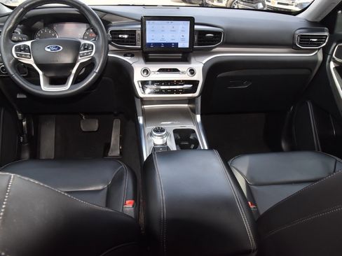 Used 2023 Ford Explorer XLT w/ Equipment Group 202A image 17