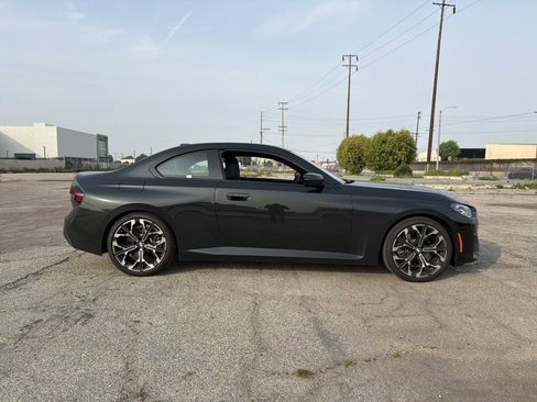Used 2025 BMW 230i Coupe w/ Premium Package image 6