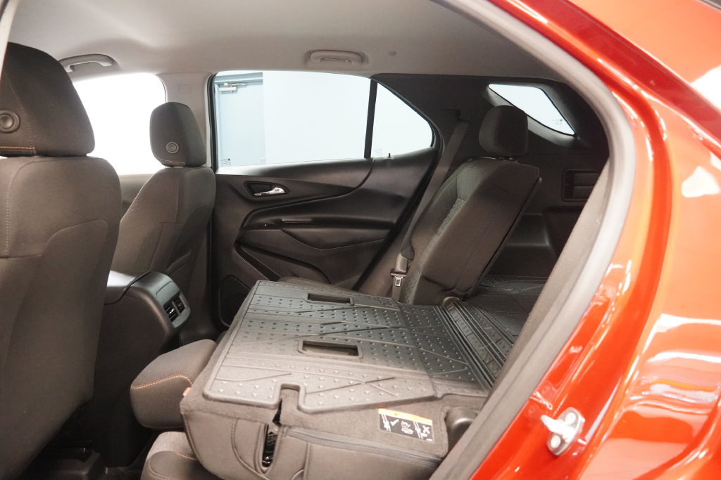 Used 2023 Chevrolet Equinox LT AWD/4WD image 29