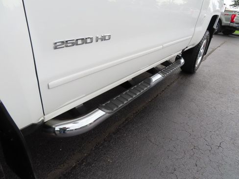 Used 2018 Chevrolet Silverado 2500 LT w/ LT Convenience Package AWD/4WD image 14