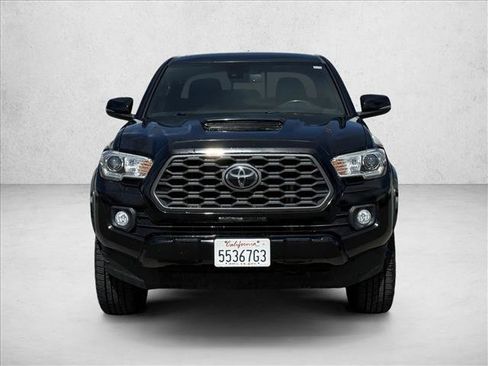 Used 2021 Toyota Tacoma TRD Sport w/ Technology Package image 2