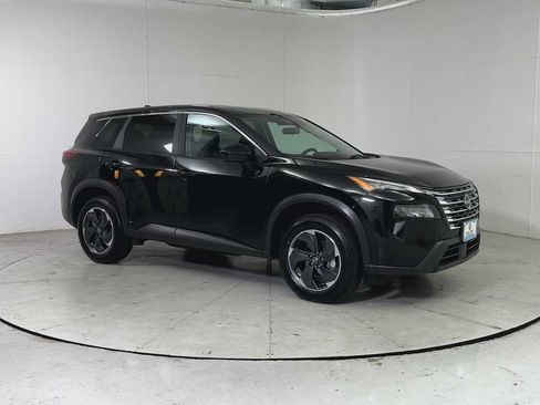 Used 2024 Nissan Rogue SV FWD image 7