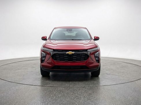 Used 2025 Chevrolet TrailBlazer LT image 2