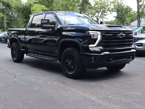 Used 2024 Chevrolet Silverado 2500 LTZ w/ LTZ Plus Package image 4