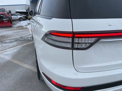 Used 2023 Lincoln Aviator Reserve w/ Equipment Group 201A image 11