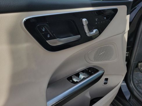 Certified 2025 Mercedes-Benz C 300 Sedan image 21