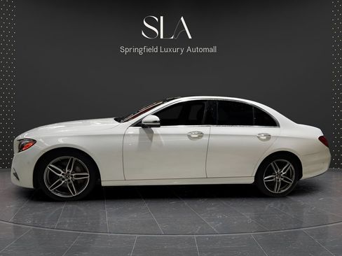 Used 2019 Mercedes-Benz E 300 4MATIC w/ Premium 1 Package image 4