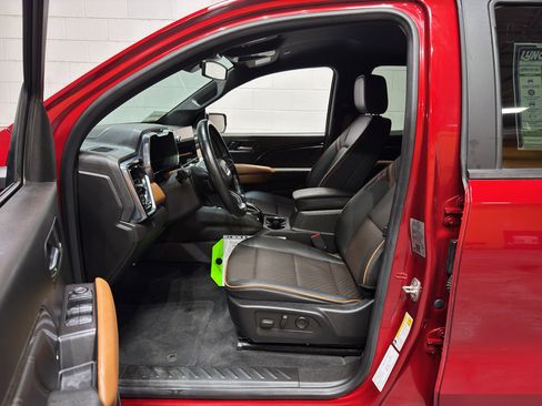 Used 2023 GMC Canyon AT4 image 15