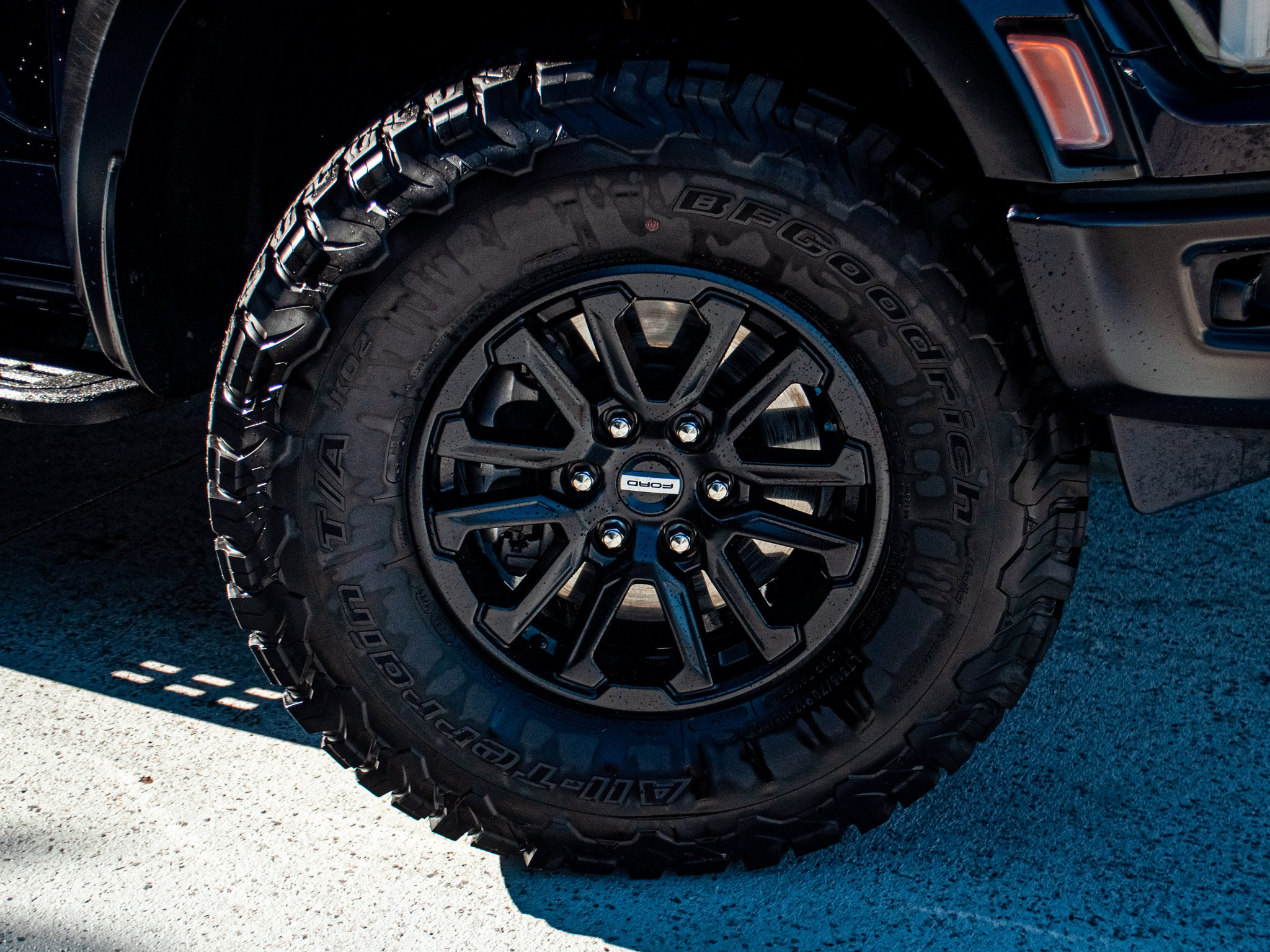 Used 2025 Ford F150 Raptor AWD/4WD image 13
