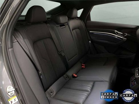 Used 2024 Audi Q8 e-tron Premium Plus image 81