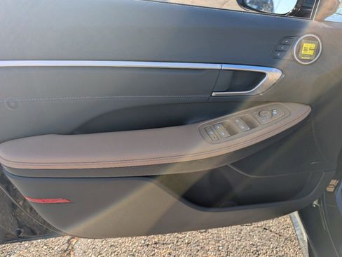 New 2025 Hyundai Sonata Limited image 6