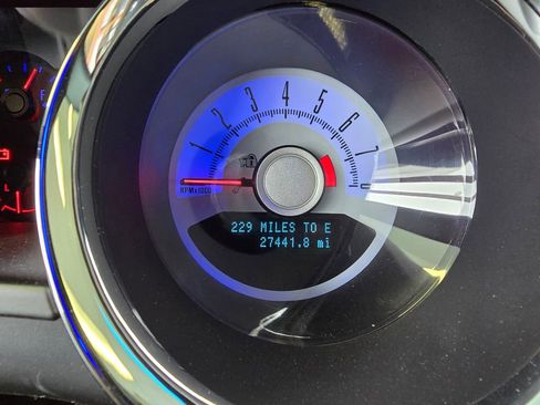 Used 2010 Ford Mustang GT RWD image 14