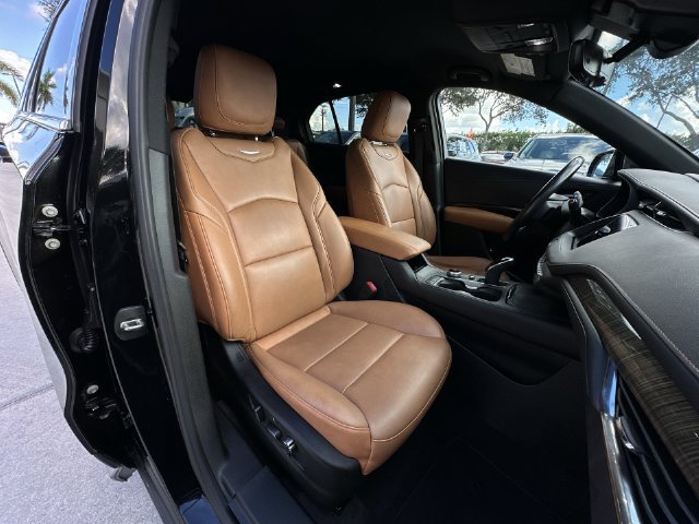 Used 2023 Cadillac XT4 Premium Luxury w/ Technology Package FWD image 30
