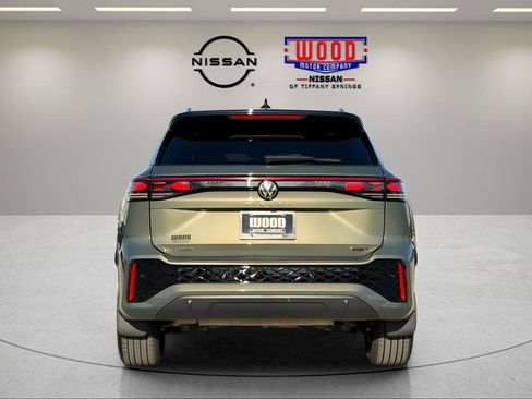 Used 2026 Volkswagen Tiguan SEL R-Line AWD/4WD image 4