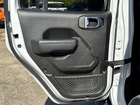 Certified 2022 Jeep Wrangler Unlimited Sport AWD/4WD image 11